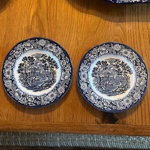 Set of two vintage Liberty Blue Monticello, bread and butter plates